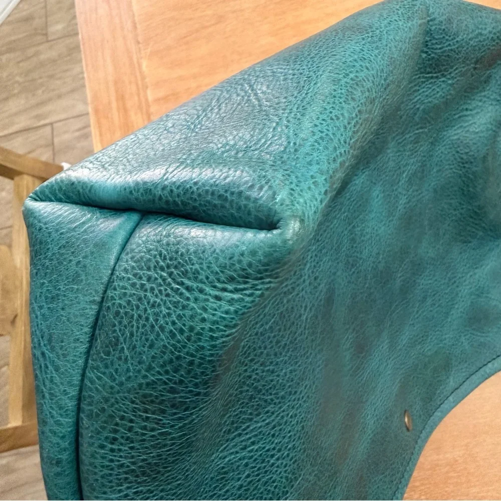 Go Forth Goods small avery crossbody in cobalt - Picture 4 of 8